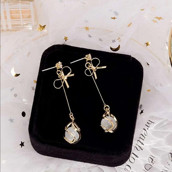 🤩HP🤩🔥2for$25🔥Bow&Ball drop earrings - Picture 3 of 5
